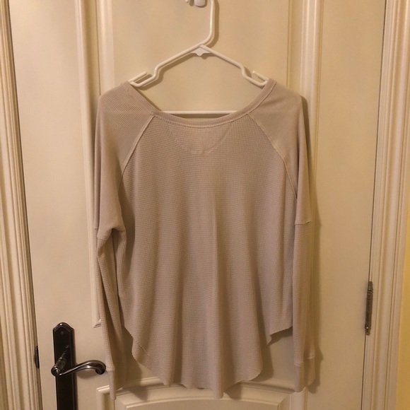 Aritzia thermal top - Picture 2 of 8